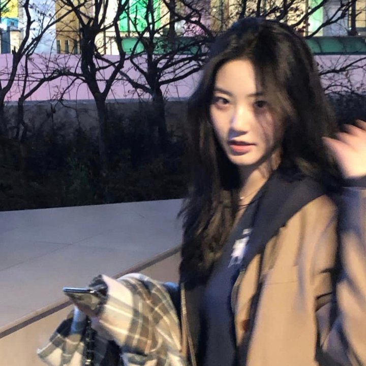 富贵再三逼人
